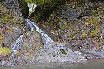 沙流川渓谷の滝