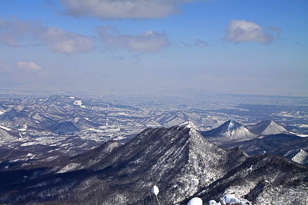 札幌岳山頂からの展望